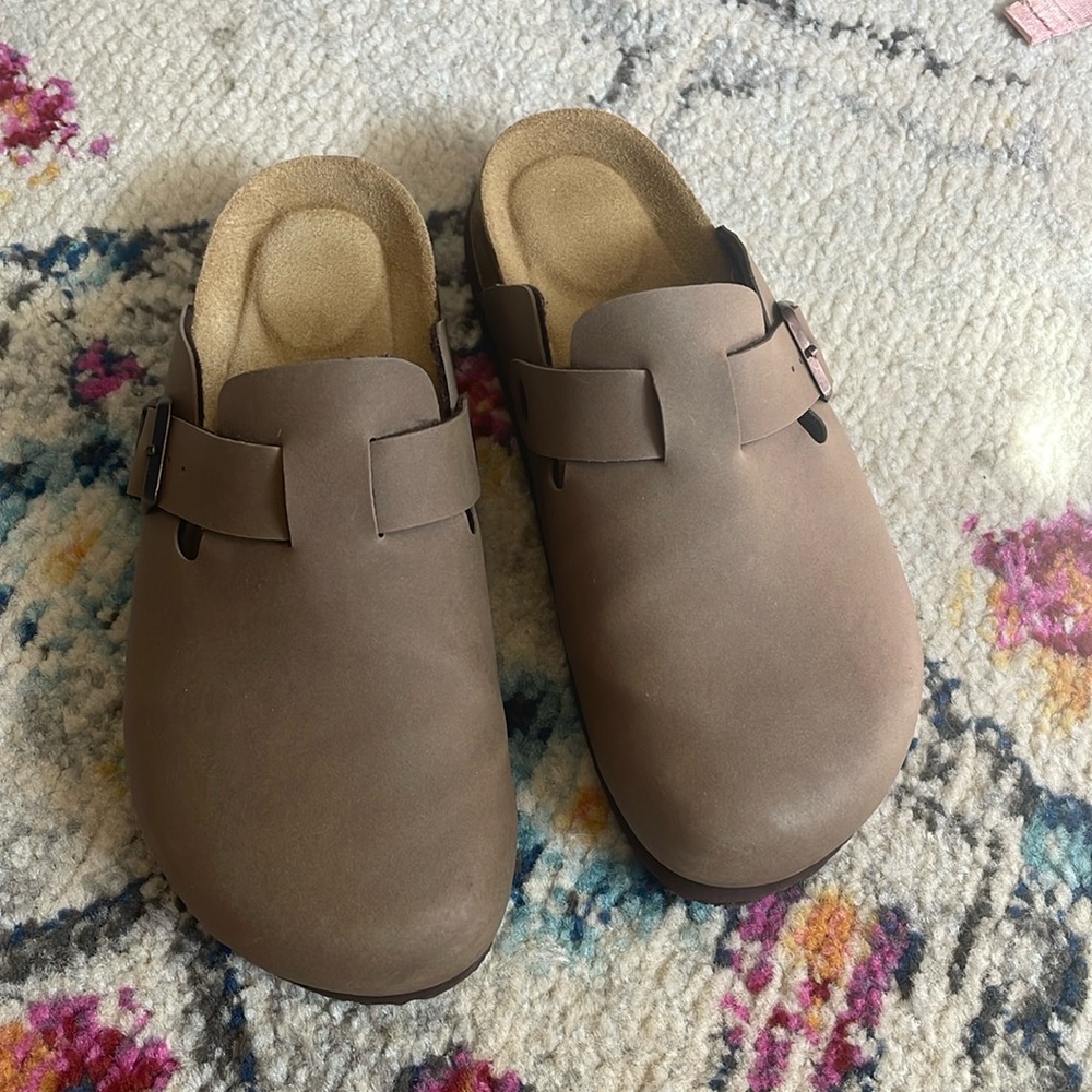 Clogs